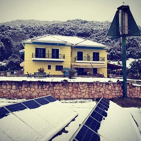 Guesthouse Bizani Neo Mpizani Exterior foto